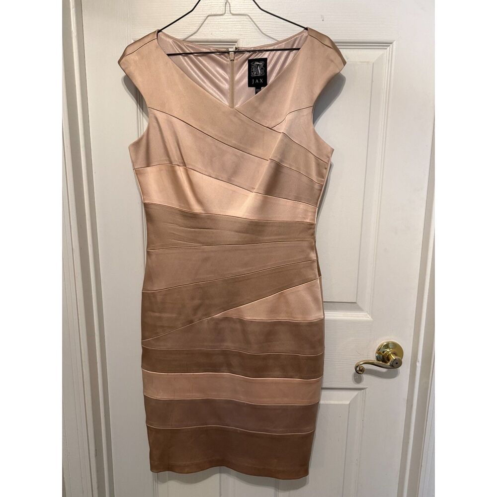Jax Cocktail or Evening Body Con, Bandage style size 6 Dress Champagne/gold tone